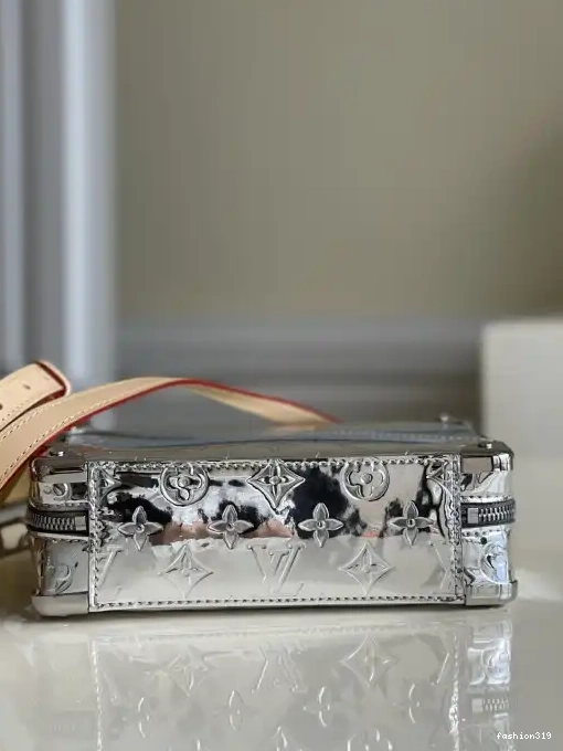 LOUIS HANDLE VUITTON TRUNK 0328